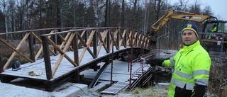 Ny bro på plats efter tre år