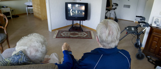 Kommunen bör ge äldre bidrag till en ny tv