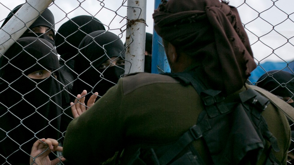 Ytterligare två svenska kvinnor har återvänt från IS och utreds nu för brott. Arkivbild.