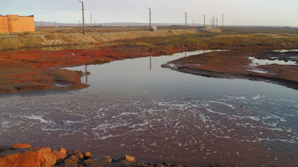 Vattenprover från avloppsvattnet från värme- och kraftanläggningen i ryska Norilsk innehåller giftiga ämnen. Arkivbild.