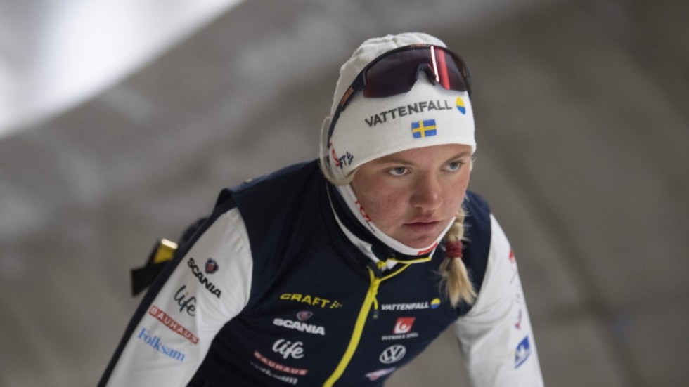 Skidåkare Linn Svahn tränar med landslaget i skidtunneln i Torsby i Värmland.