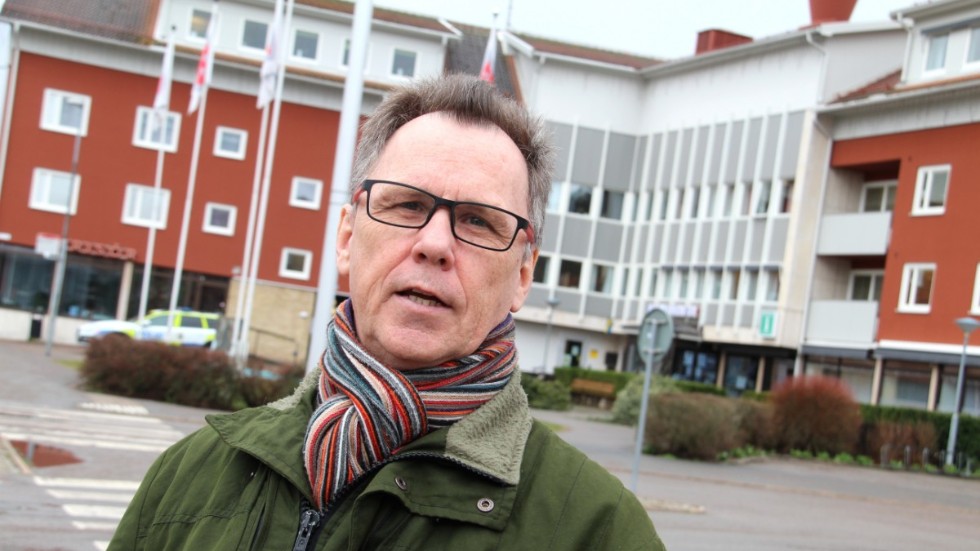 "Hedersamt att han avgår", säger kommunstyrelsen ordförande Conny Forsberg (S) om Lars Karlssons (L) besked som kom under tisdagen.