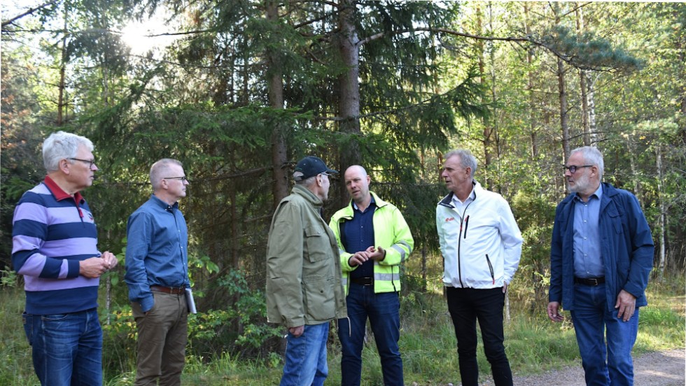 Ulf Alestam, Jacob Käll (C), Weine Gustavsson, Jonas Nilsson, Björn Persson och Rune Larsson träffades för ett referensgruppsmöte om kraftledningsprojektet som beräknas vara klart 2023. 
 