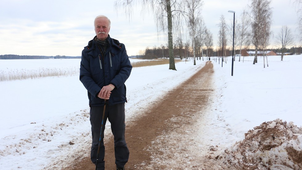 "Min första motion i fullmäktige handlade om att Hultsfred borde ha en strandpromenad" säger Lennart Beijer. Det tog tolv år innan den behandlades, men nu har vi en promenaväg utmed Hulingen.