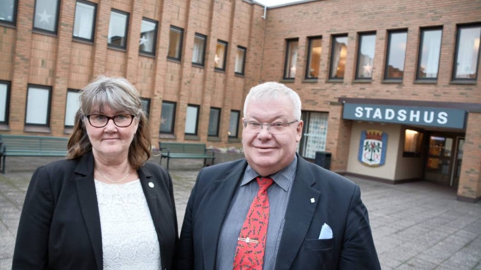Helen Nilsson och Tomas Peterson är båda kommunalråd. Nästa mandatperiod bllir det bara ett kommunalråd. Vem det blir avgörs av valresultatet.
