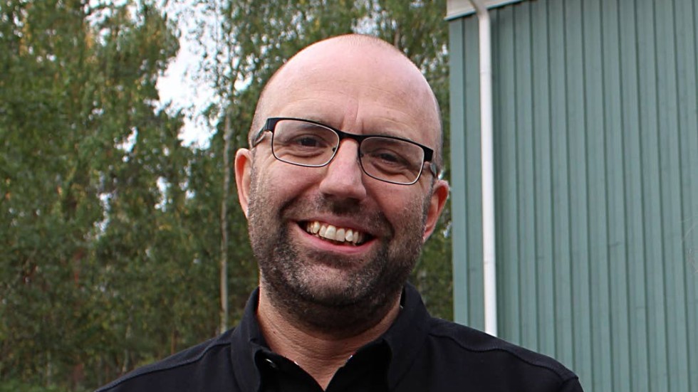 Rickard Meijer får stipendium för sina insatser inom handbollen i Västervik.