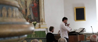 Pedagogiskt, vackert och lekfullt i Loftahammars kyrka