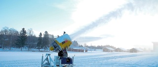 Nu är det full fart på snökanonerna