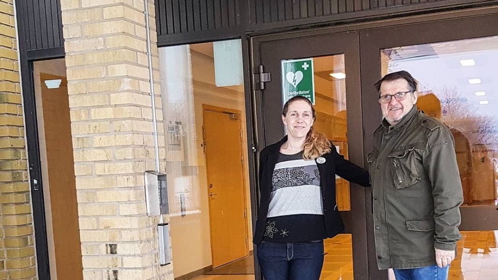 Vi vill ju att ungdomarna ska få byta lokaler och inte bara göra allt på skolan. säger Cecilia Söderlund, kurator och Benjamin Imamovic, processtödjare på Skäggetorpsskolan.