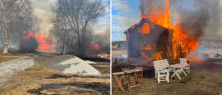 Tappade kontrollen över majbrasa – elden spred sig till ladugård och hus • Byggnaderna brann ner