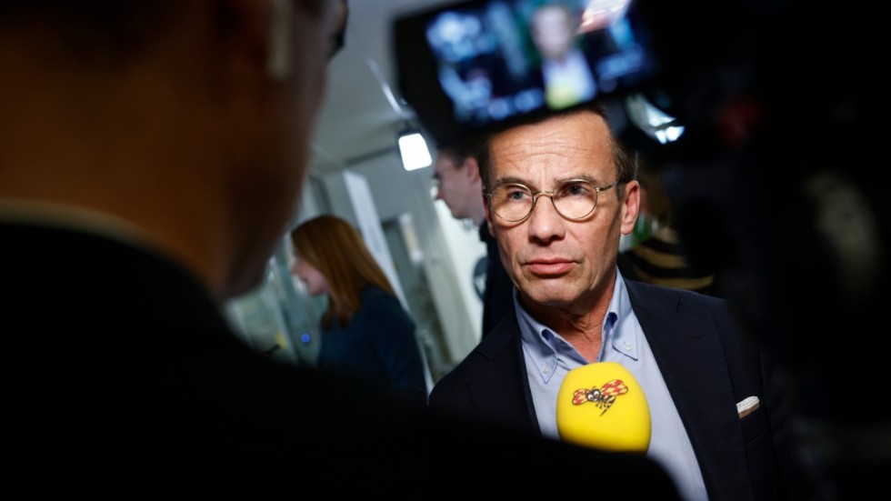 Moderaternas partiledare Ulf Kristersson anländer till TV4 inför söndagskvällens partiledardebatt.