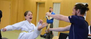 I Taekwondon kan alla träna tillsammans – många föräldrar i lokala klubben: "Vi blir fort som en familj"