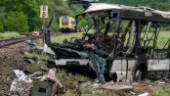 Tåg krockade med buss – flera skadade
