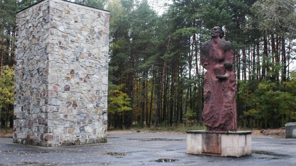 En av platserna för brottet. Monumentet där det nazistiska utrotningslägret Sobibor låg på 1940-talet.