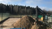 Omvandlingen av gamla tennisbanan i Grebo är igång