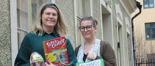De sprider påskglädje till barnfamiljer i Norrköping
