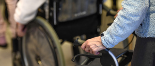 Smittan skenar – men inga besked om besöksförbud i äldrevården