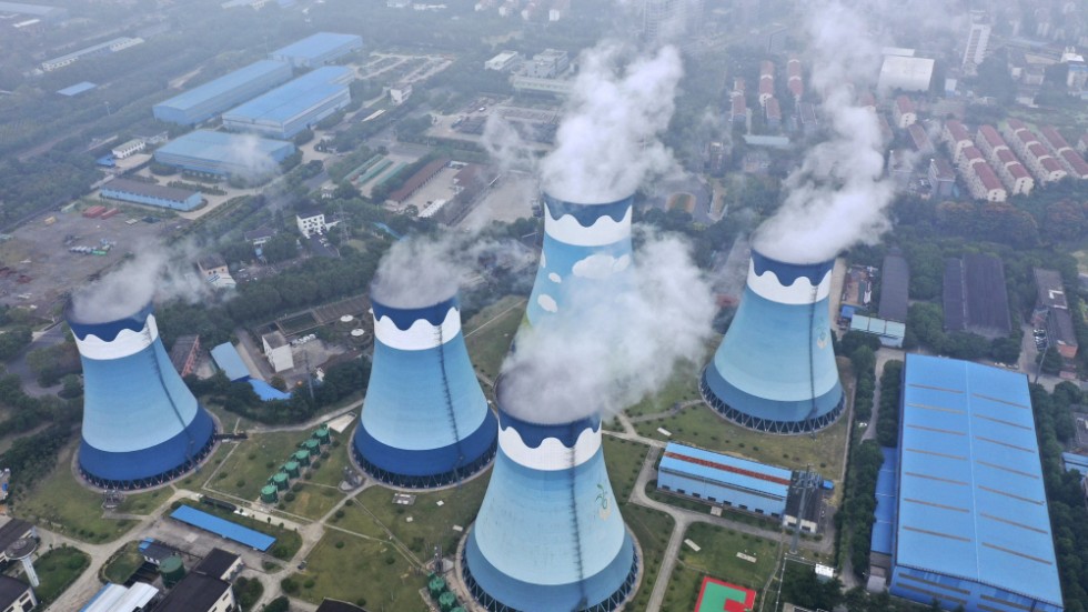 Ett koleldat kraftverk i Nanjing i Kina. Kina står nu för en tredjedel av de globala utsläppen av koldioxid. Arkivbild.
