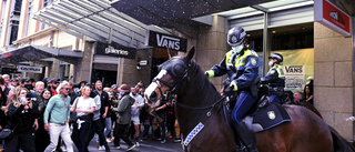 Tusentals tågade mot Sydneys lockdown