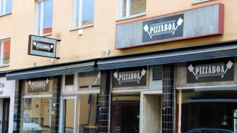 Pizzaboa i Vimmerby hette tidigare Shalom men bytte namn i samband med att restaurangen renoverades 2018. I somras las verksamheten ut till försäljning.