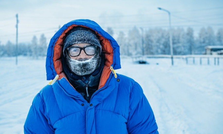 David Batra reser till världens kallaste plats i Sibirien i SVT:s "Hårt väder". Pressbild.