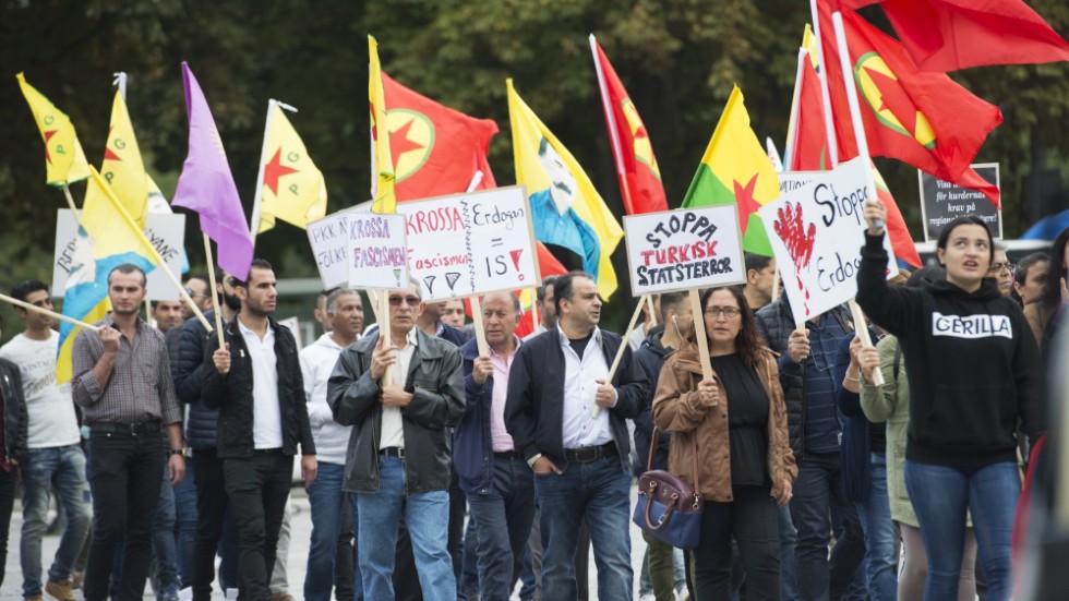 PKK-anhängare demonstrerar i Stockholm 2016. Den typen av demonstrationer har upprört Turkiet. Arkivbild.