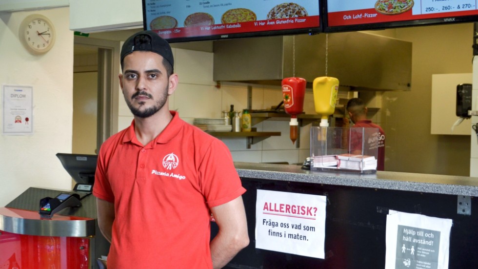 Wisam Brim Hasso, äger Pizzeria Amigo och är märkbart orolig för hur han ska klara de höjda elpriserna.