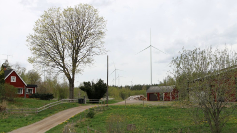 Fotomontage av hur vindkraftsparken kan komma att se ut från Persmåla, omkring 1,4 kilometer till närmsta vindkraftverk.