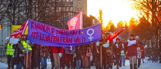 Demonstrationståg dundrade genom Luleå på kvinnodagen