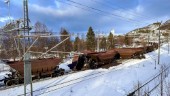 Tåg med tusentals ton svensk malm urspårat