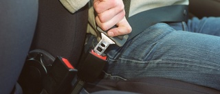 Misstänkt rattfyllerist åkte fast utan bilbälte – i polisbil