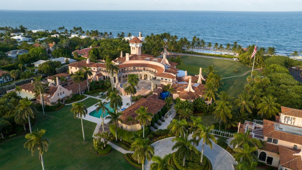 Flygvy över Mar-a-Lago, Donald Trumps privata bostad där hemligstämplade dokument förvarades.