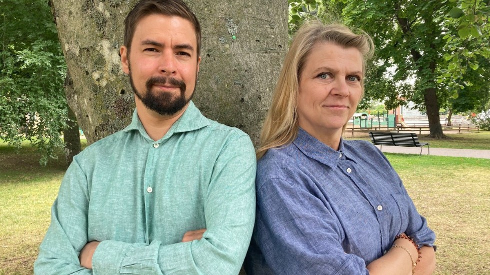 Marielle Lahti och Linus Lakso, gruppledare för Miljöpartiet i Eskilstuna och kandidater till kommunfullmäktige. 
