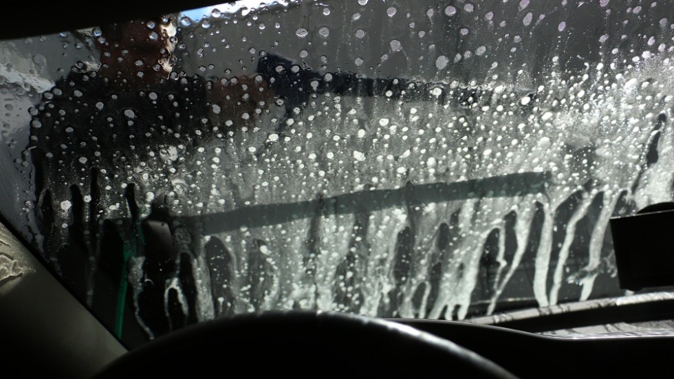 Påskhelgen är den stora biltvättarhelgen. Nu är det dags att göra bilen vårfin. 