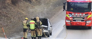 Bil brann på Bärbyleden – släcktes av lastbilschaufför