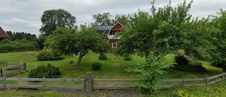 Nya ägare till 30-talshus i Österbybruk - 2 690 000 kronor blev priset