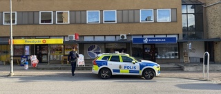 Butik rånades – polisen på jakt efter gärningsman