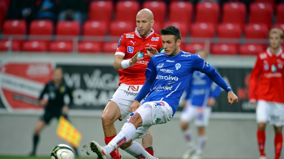 Henrik Rydström under sin aktiva karriär i Kalmar. Här i match mot Åtvidabergs FF.