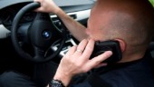 Polis stoppade mobilpratande bilförare • Ursäkten: "Räknade pengar i plånboken"
