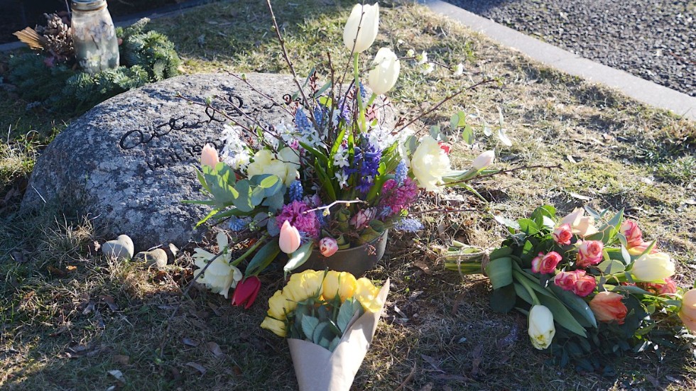 Astrid Lindgrens grav på kyrkogården i Vimmerby.