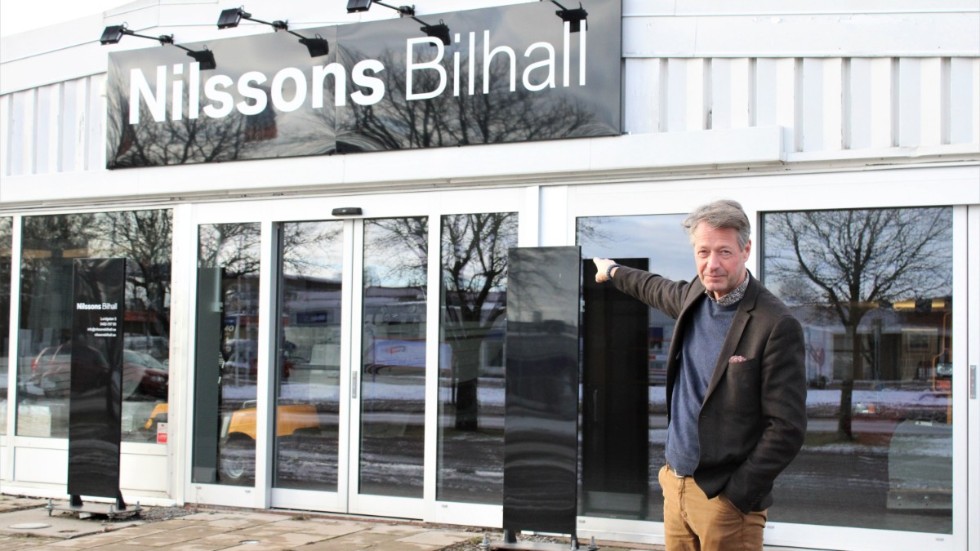 Go Banana slår upp portarna i gamla Nilssons Bilhall. Vimmerbysonen Tommy Svensson återvänder därmed till hembygden efter flera år i både Linköping och utomlands.