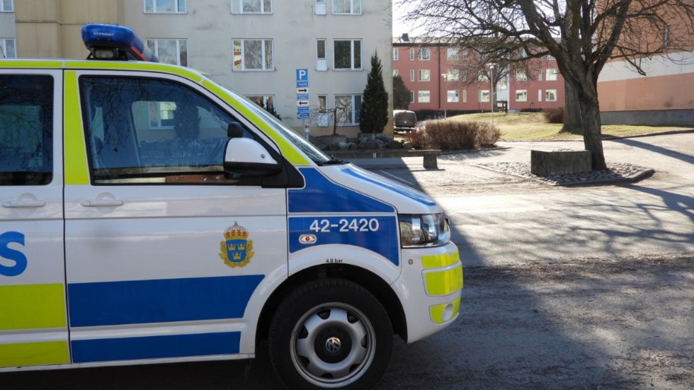 Polisen i Norrköping borde till att börja med återinföra gatulangningsgrupperna. De är helt försvunna sedan några år. De hade koll på vad som försiggick, skriver representanter för Sverigedemokraterna i Norrköping.