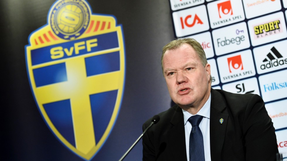 Karl-Erik Nilsson, ordförande i Svenska fotbollförbundet, är besviken efter beskedet. Arkivbild.