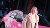 Guif-profilen Moa, 30, förlorade sin morfar och farfar i cancer – nu frontar hon klubbens Rosa bandet-kampanj