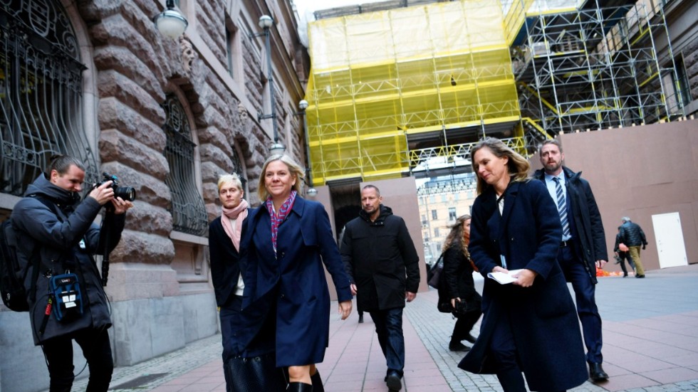 Magdalena Andersson leder en socialdemokratisk regering med en stark S-budget som grund. Det högerkonservativa blockets justeringar är visserligen riktigt usla, men det handlar bara om runt 10 miljarder ur en total budget på knappt 1 200 miljarder, skrvier Jacob Sandgren (S).
