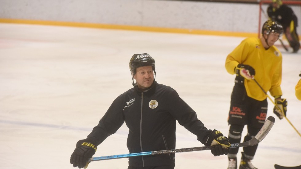 Staffan Lundh har hållit i det första träningspasset efter Vimmerby Hockey nedstängning på grund av coronafall. 