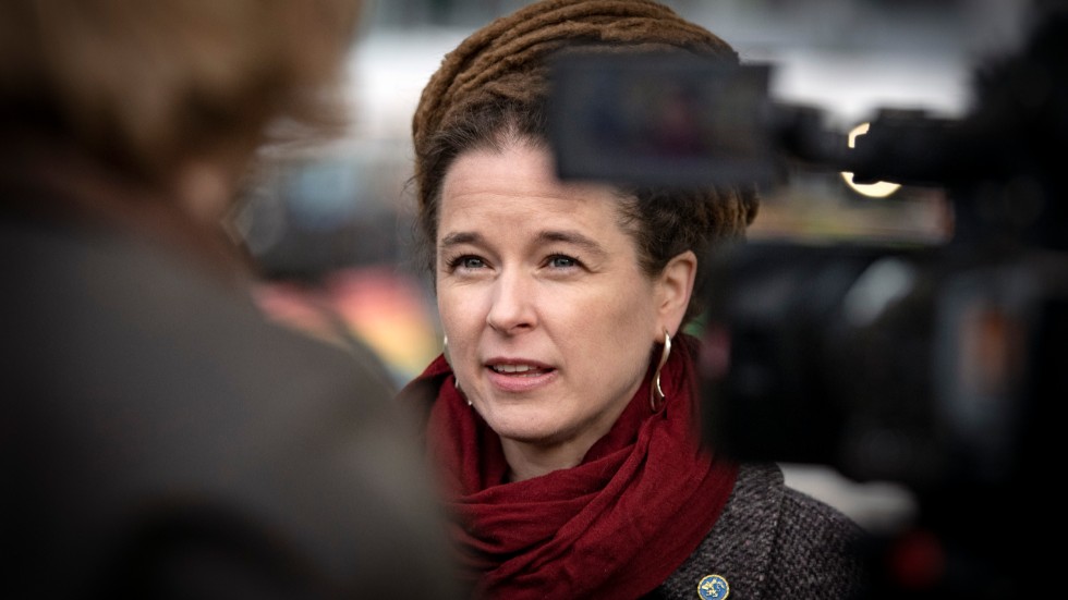 Kulturminister Amanda Lind (MP) tycker det är "olyckligt" att kulturen ställs mot miljöarbetet i Nordiska rådet. Arkivbild.