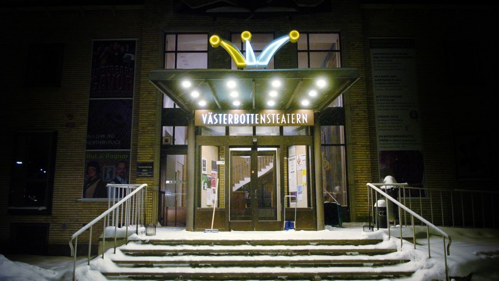 De tidigare medarbeterna på Västerbottensteatern kräver att teatern får förutsättningarna de behöver i Sara Kulturhus.