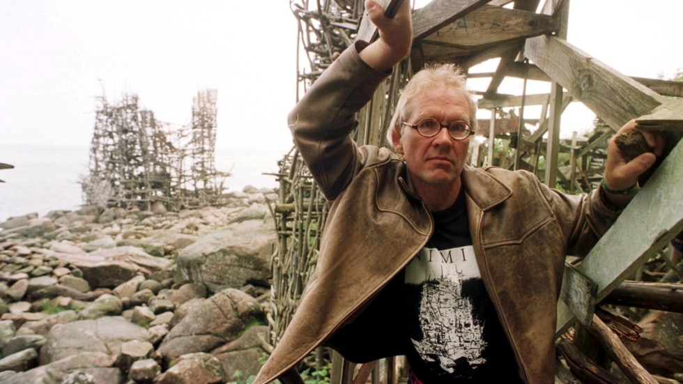 Lars Vilks med "Nimis" 1999. Arkivbild.