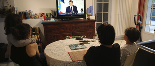 Macron stänger Frankrike i fyra veckor